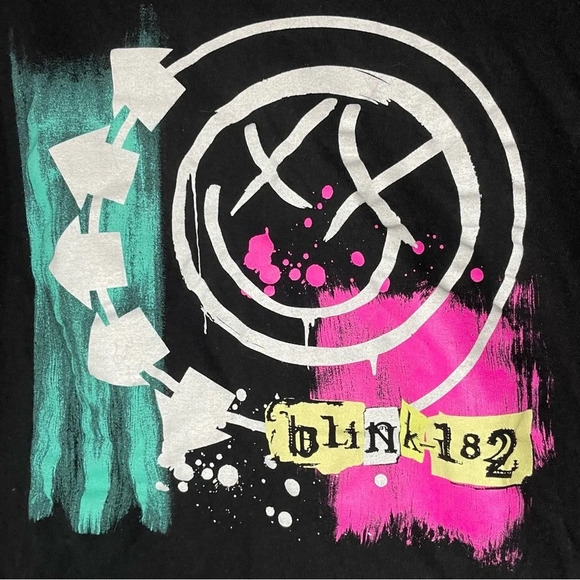 Blink 182 Short Sleeve Black Graphic T-Shirt Men’s Size Large Rock Music Band - Picture 2 of 6
